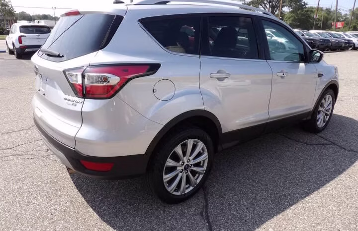 
								2017 Ford Escape full									