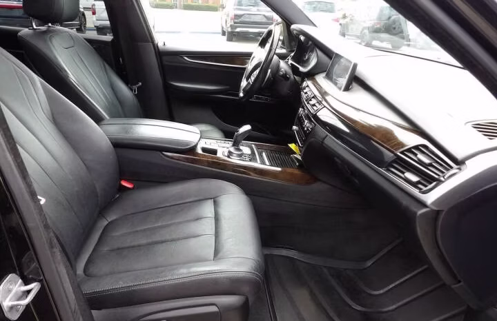 
								2018 BMW X5 full									
