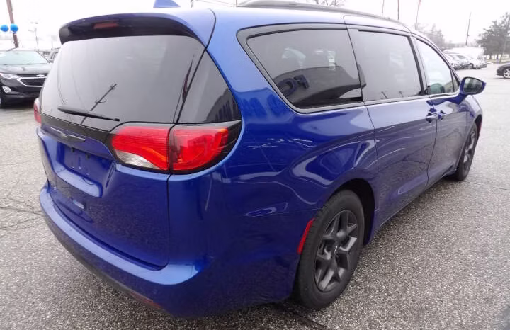 
								2018 Chrysler Pacifica full									