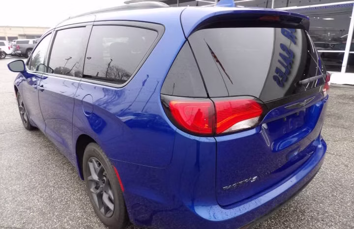 
								2018 Chrysler Pacifica full									
