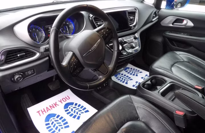 
								2018 Chrysler Pacifica full									