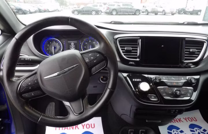 
								2018 Chrysler Pacifica full									