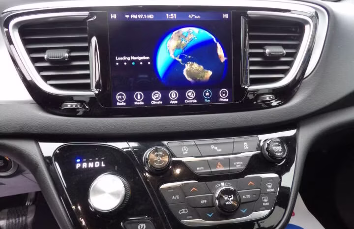 
								2018 Chrysler Pacifica full									