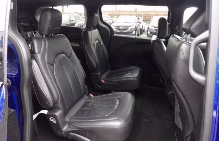 
								2018 Chrysler Pacifica full									