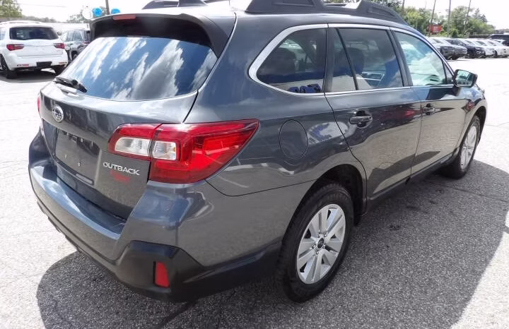 
								2018 Subaru Outback full									