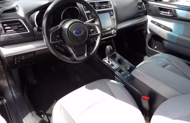 
								2018 Subaru Outback full									