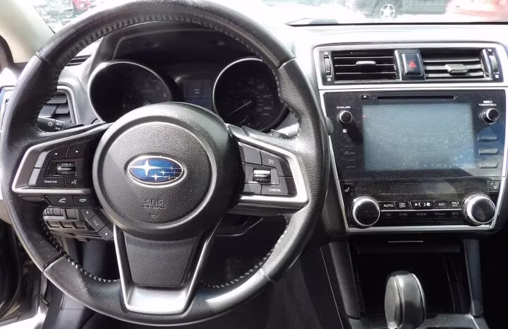 
								2018 Subaru Outback full									