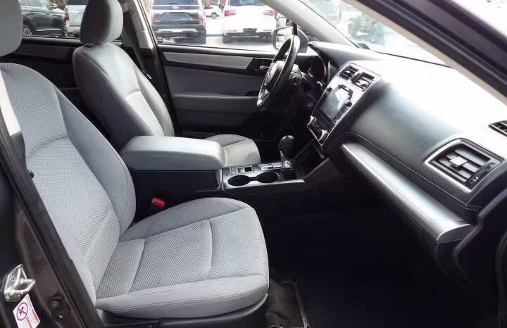 
								2018 Subaru Outback full									