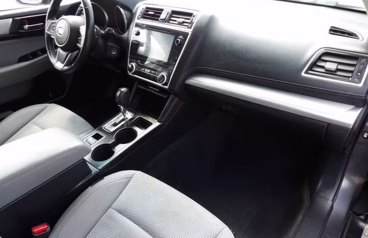 
								2018 Subaru Outback full									