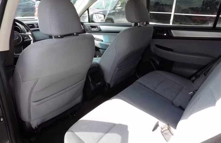 
								2018 Subaru Outback full									
