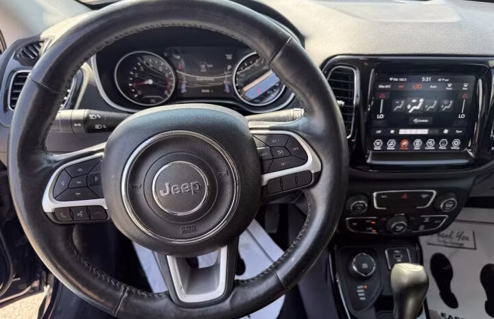
								2019 Jeep Compass full									