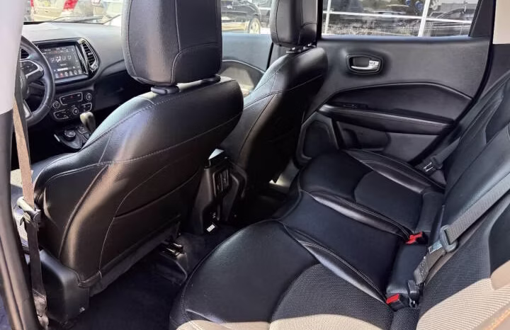 
								2019 Jeep Compass full									