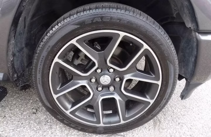 
								2019 Ram 1500 full									