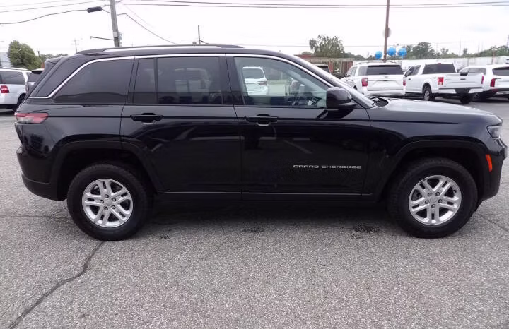 
								2023 Jeep Grand Cherokee full									