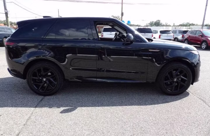 
								2023 Land Rover Range Rover Sport full									