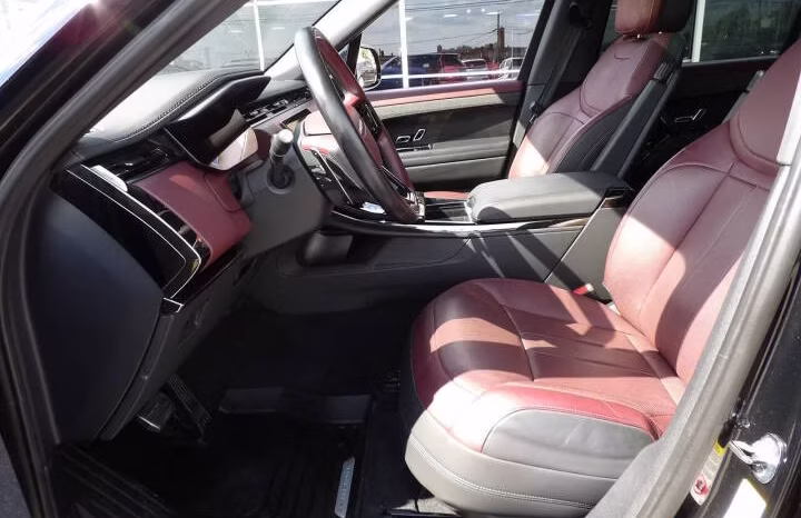 
								2023 Land Rover Range Rover Sport full									