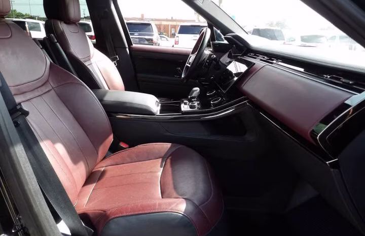 
								2023 Land Rover Range Rover Sport full									