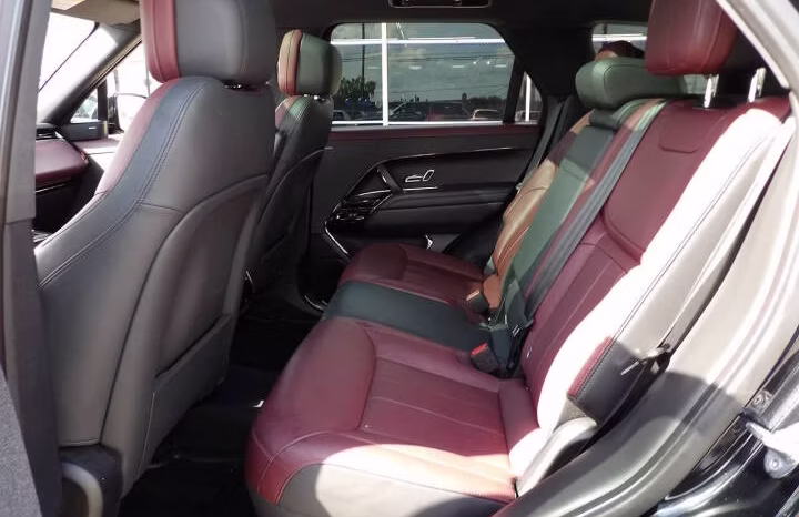 
								2023 Land Rover Range Rover Sport full									
